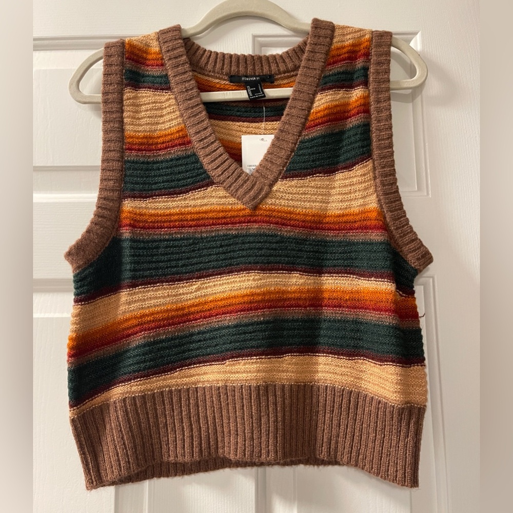 New With Tag Sweater Knit Vest Top Size Large